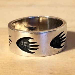 Native American silver bear claw ring